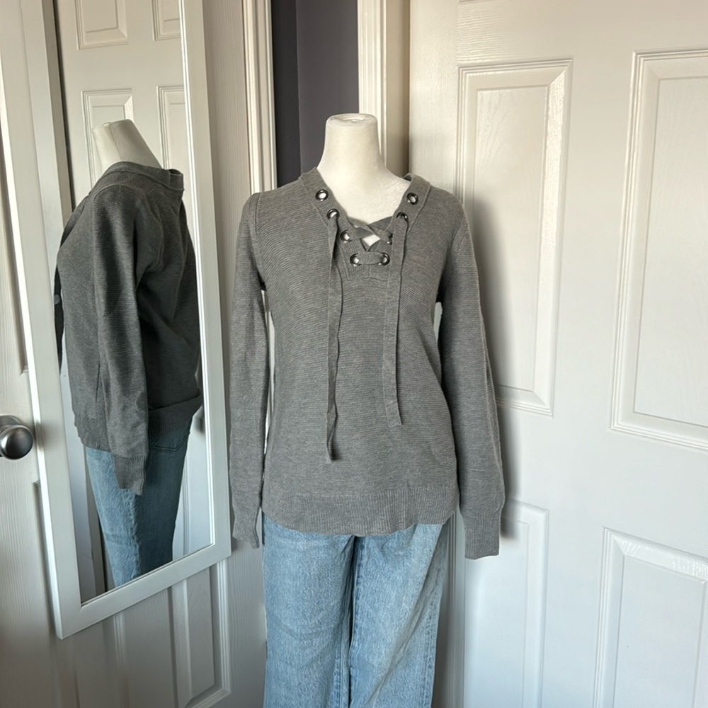 Banana Republic grey knit sweater